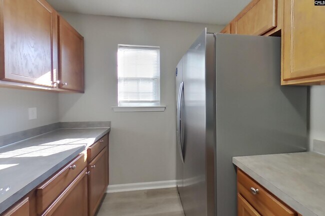 Building Photo - 819 Chablis Dr