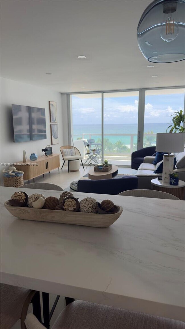 Building Photo - 5161 Collins Ave