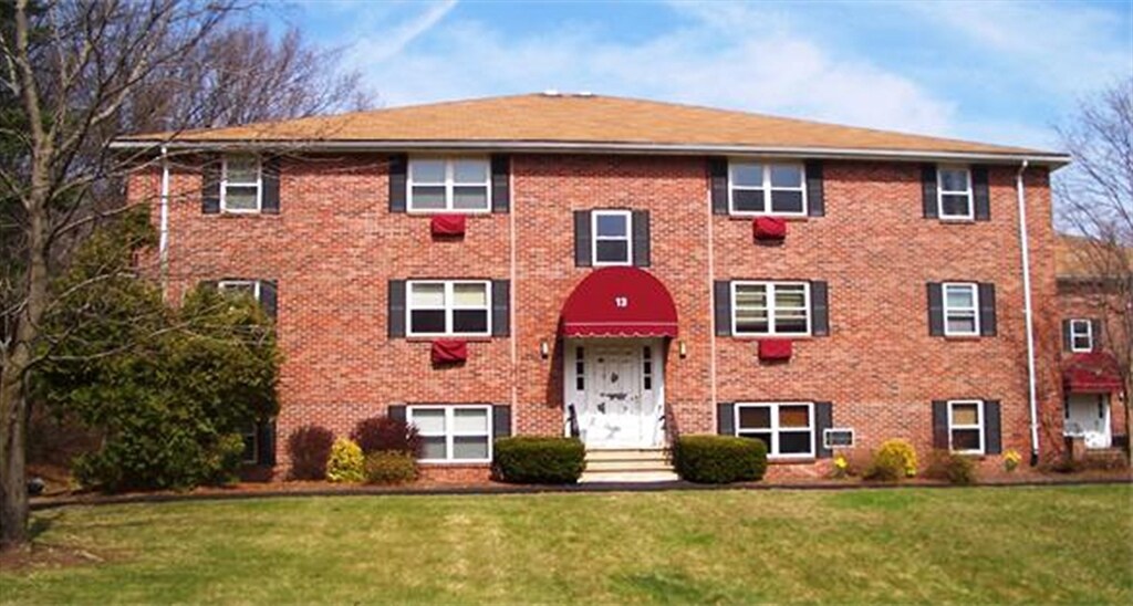 13 Cross St Unit 6, Chelmsford, MA 01863 Condo for Rent in Chelmsford