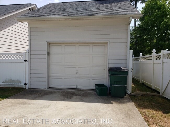 Building Photo - 3 br, 2.5 bath House - 20019 Roark Hoey Loop