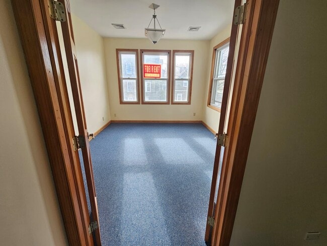 Building Photo - 154 Bleecker St