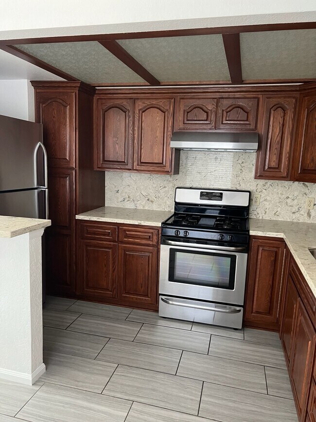 Foto del edificio - 1436 E 8th St