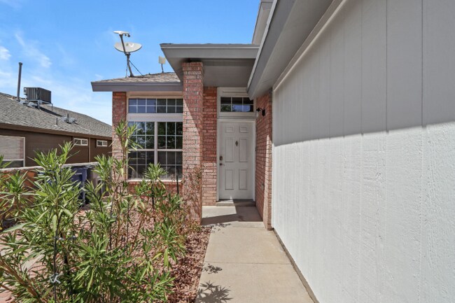 Building Photo - 12145 St Francis Ct