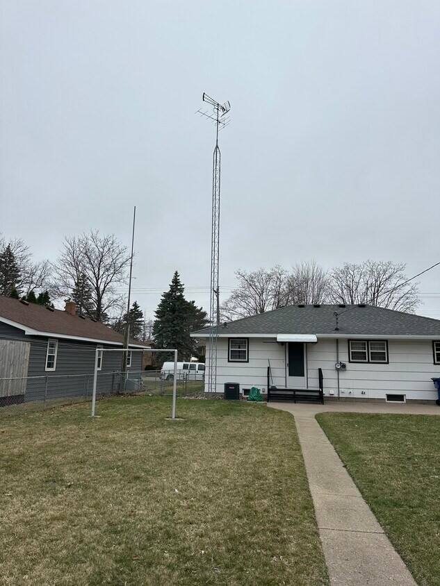 Foto del edificio - 736 32nd Ave N