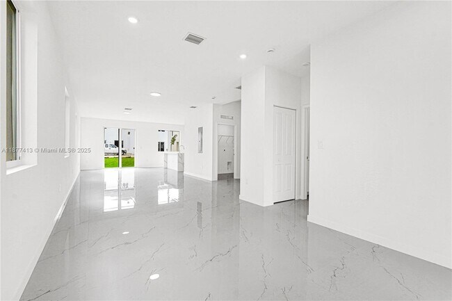 Foto del edificio - 22425 SW 125th Ave