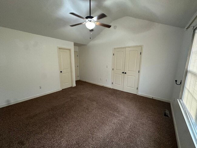 Building Photo - 13724 Post Oak Ln