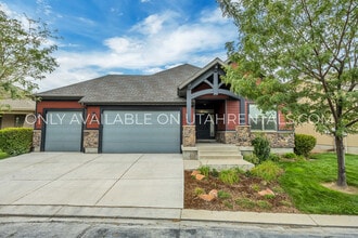 Building Photo - 2979 Desert Forest Ln