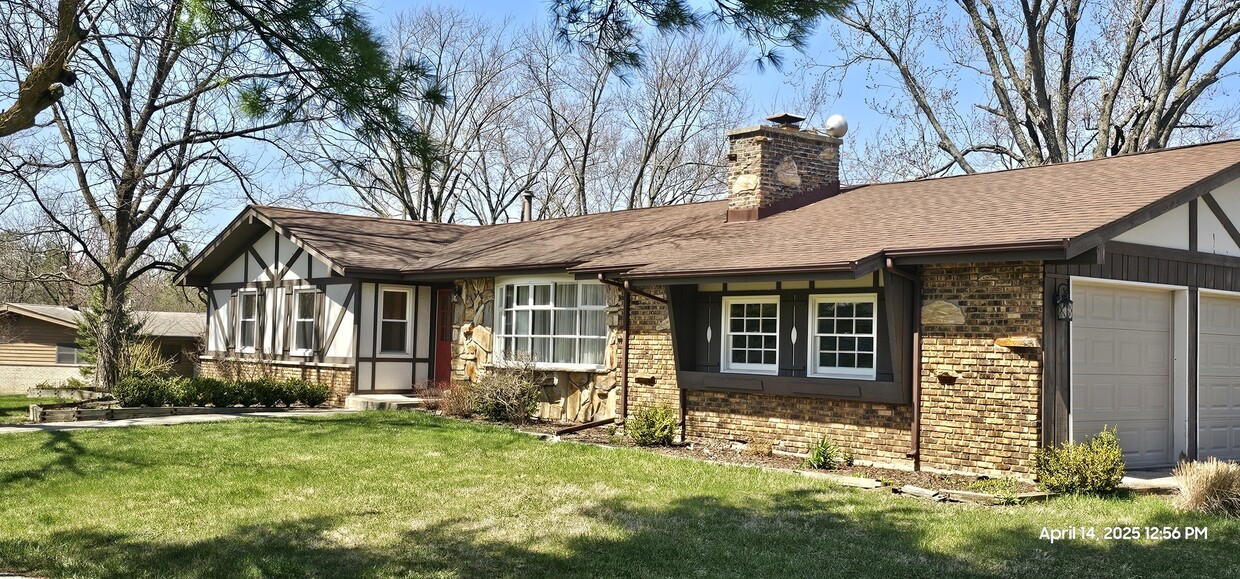 Primary Photo - 222 Frances Ln