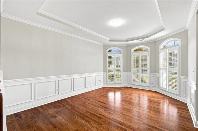 Building Photo - 3135 Carrick Rd