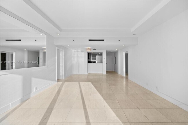 Building Photo - 251 Crandon Blvd