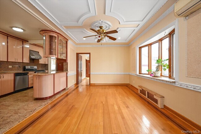 Foto del edificio - 63-42 Alderton St