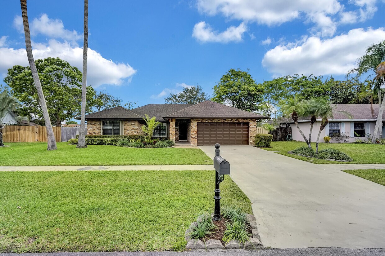 21272 Purple Sage Ln, Boca Raton, FL 33428 House for Rent in Boca