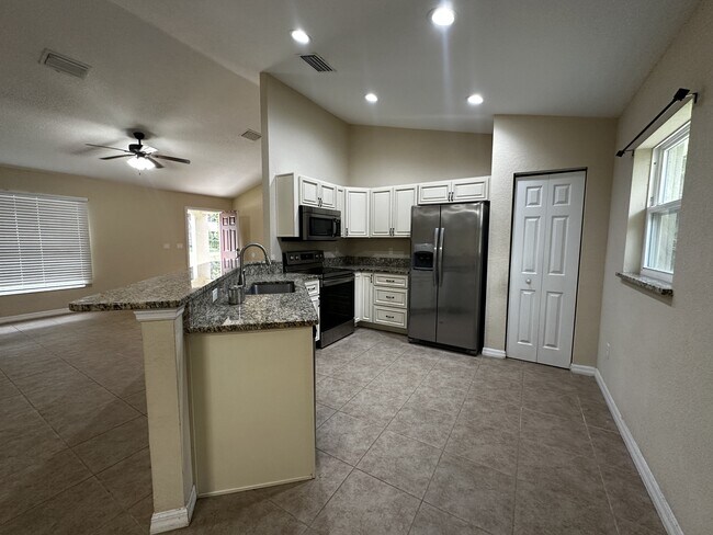 Foto del edificio - 27 Juniper Pass Ln