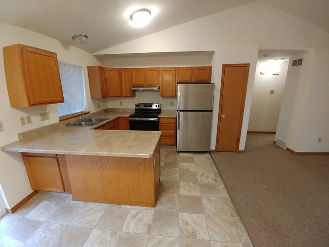 Building Photo - 4512 Tanglewood Dr
