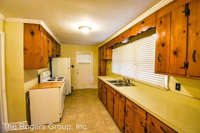 Foto del edificio - 3 br, 1 bath House - 521 Oak St