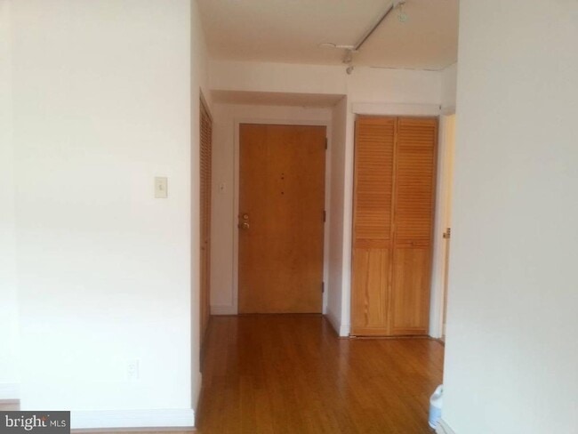 Building Photo - 1245 13th St NW