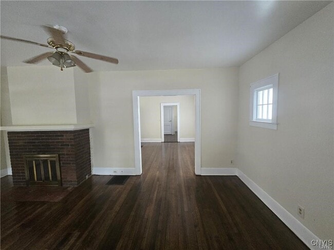Building Photo - 306 Hillview Ave
