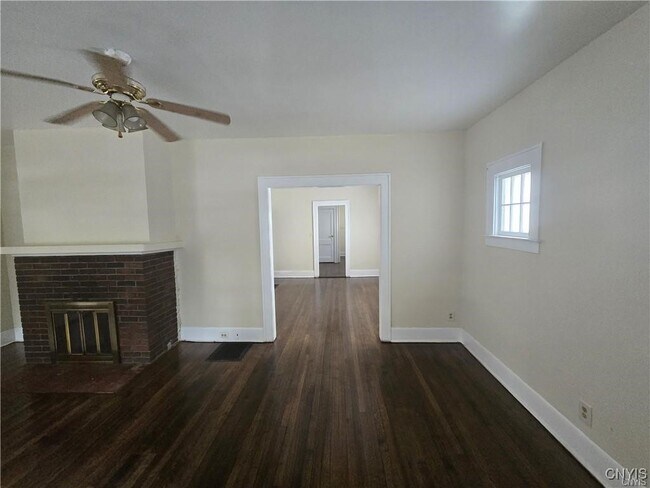 Foto del edificio - 306 Hillview Ave