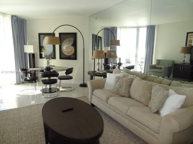 Building Photo - 17375 Collins Ave