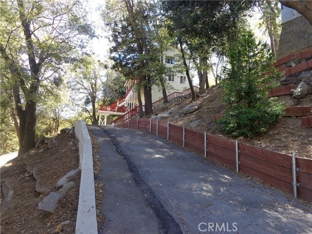 Foto del edificio - 24071 Fern Glen Rd