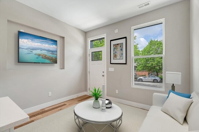 Foto del edificio - 3320 Michigan Ave