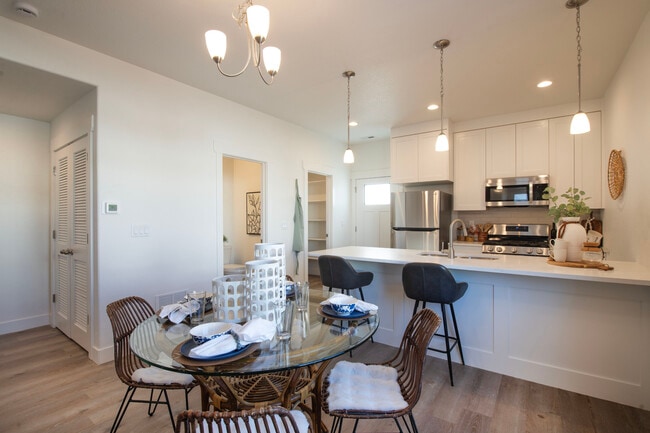 Building Photo - Verde Commons Apartments