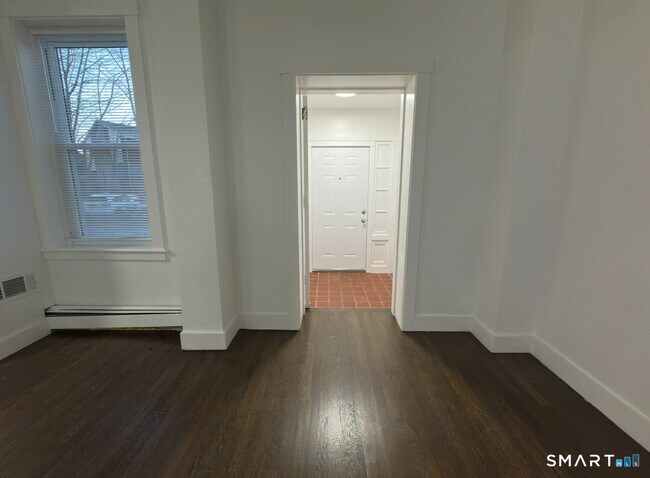 Building Photo - 156 Garfield Ave