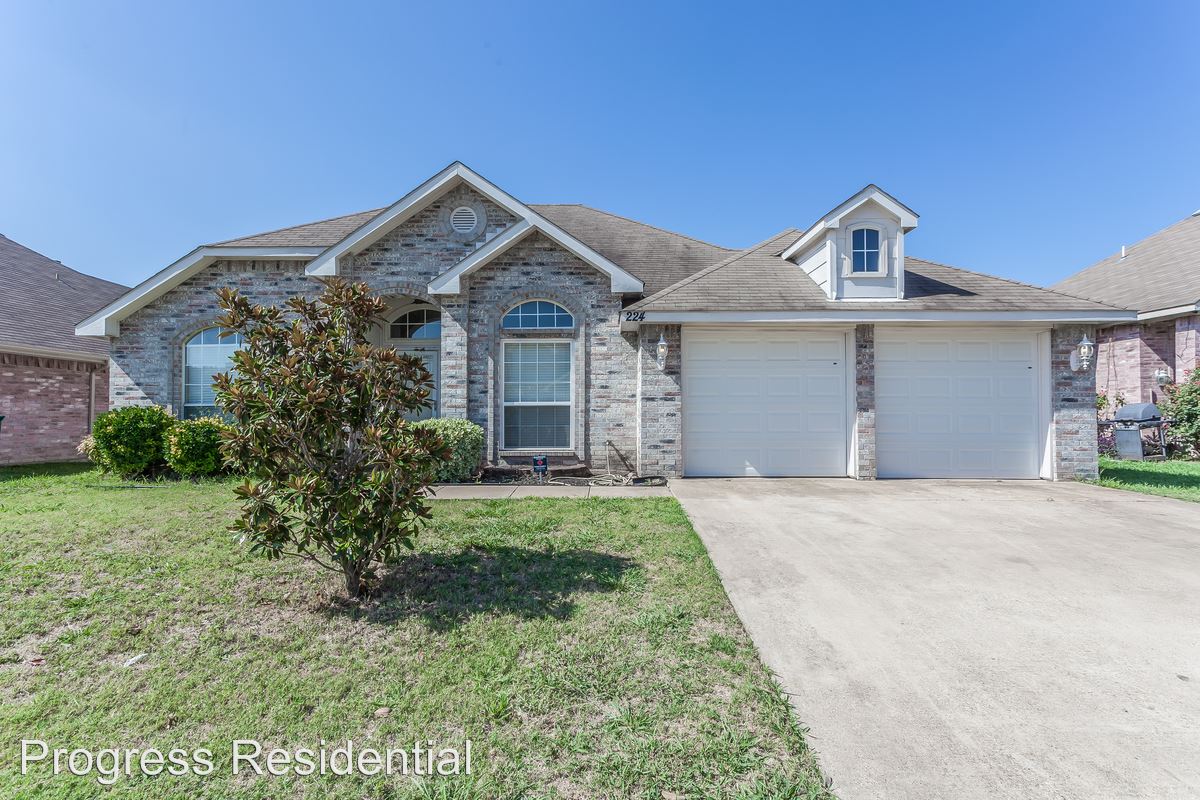 224 W Glen Meadow Dr, Glenn Heights, TX 75154 House for Rent in Glenn