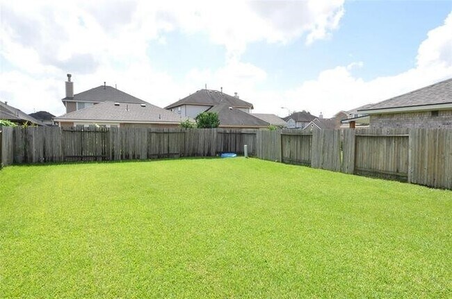 Foto del edificio - 2406 Padgett Ct