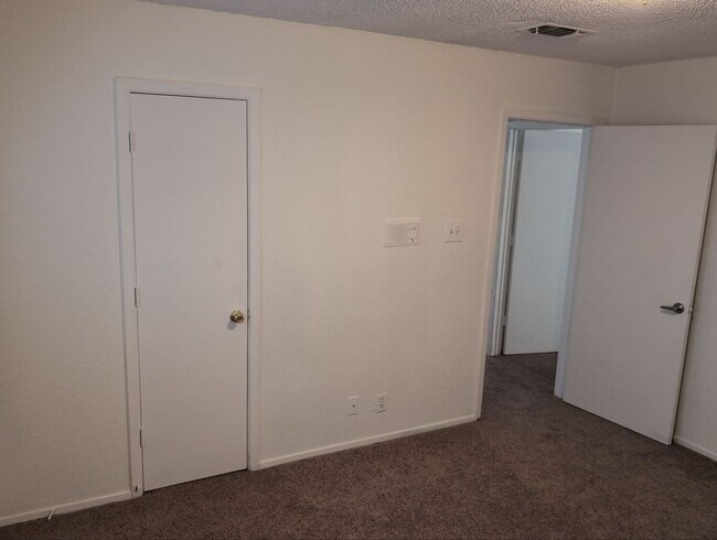 Foto del edificio - 1804 Martinique Dr