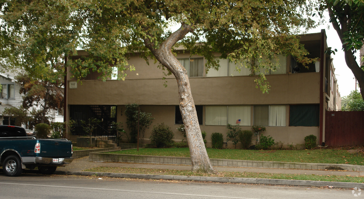 Foto del edificio - 159 S Sierra Madre Blvd