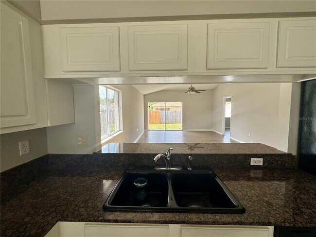 Building Photo - 4301 Country Hills Blvd