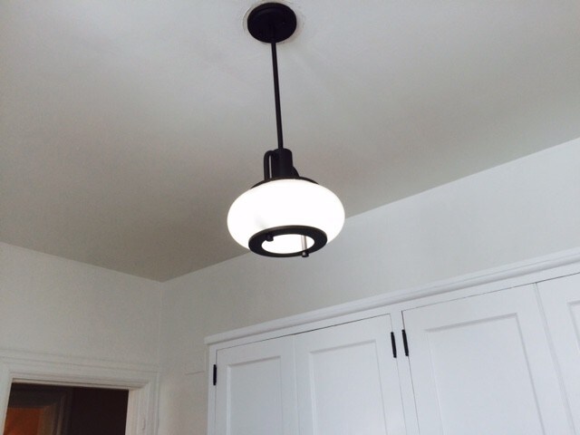 Luz de cocina - 140 Seminary Ave