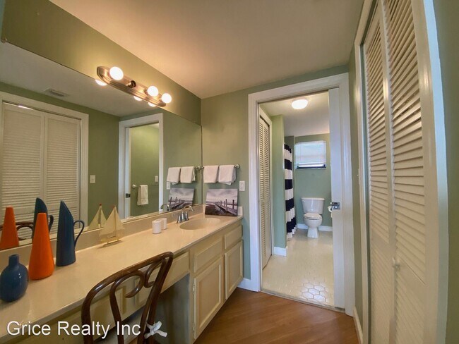 Foto del edificio - 1 br, 1 bath House - 807 River Point Dr.  ...