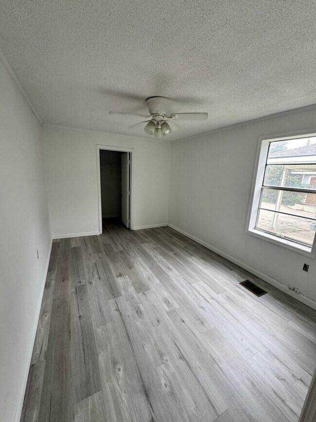 Foto del edificio - 2 Bed/1 Bath Home