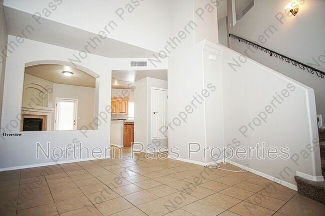 Building Photo - 528 Green Village Ct