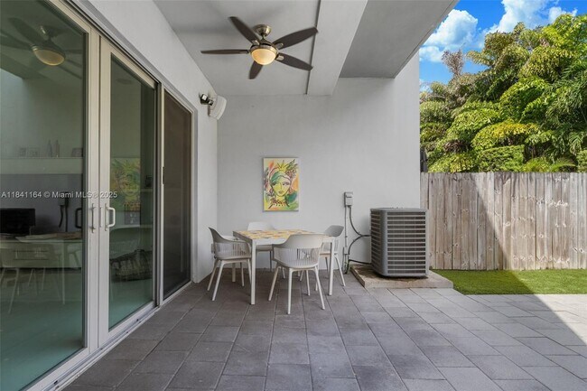 Foto del edificio - 3567 SW 1st Ave