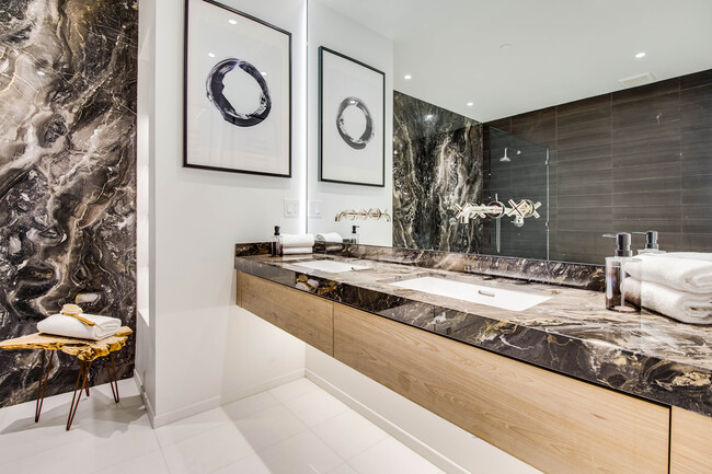 Foto del edificio - 1030 N Kings Rd