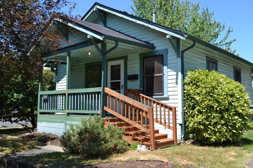 Primary Photo - 1061 SW Western Blvd