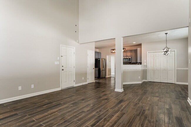 Foto del edificio - 2213 Flowing Dr