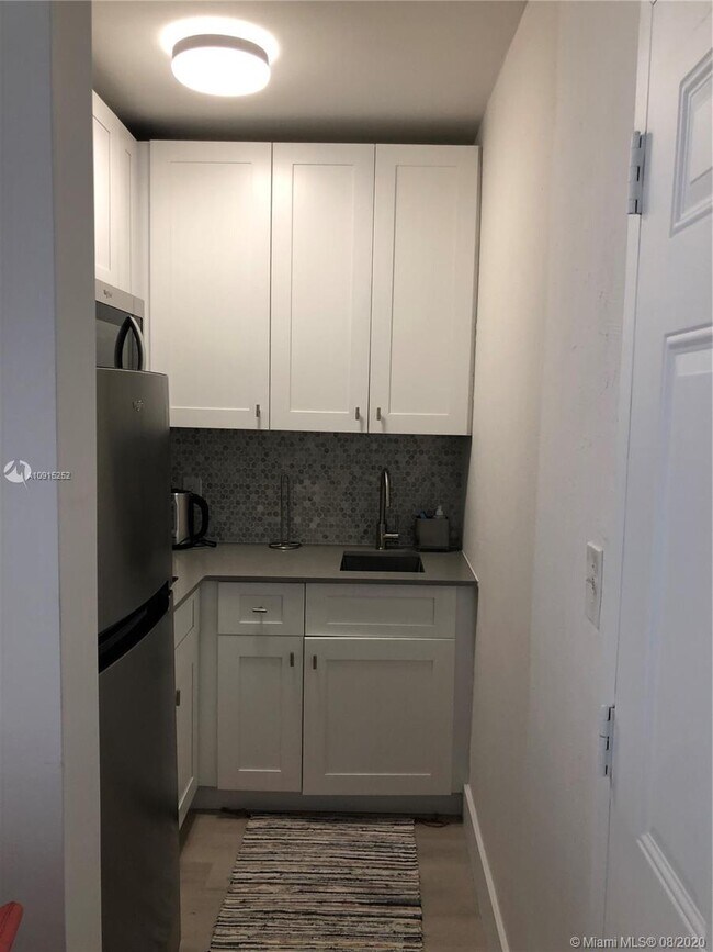 Foto del edificio - 6647 SW 59th Pl