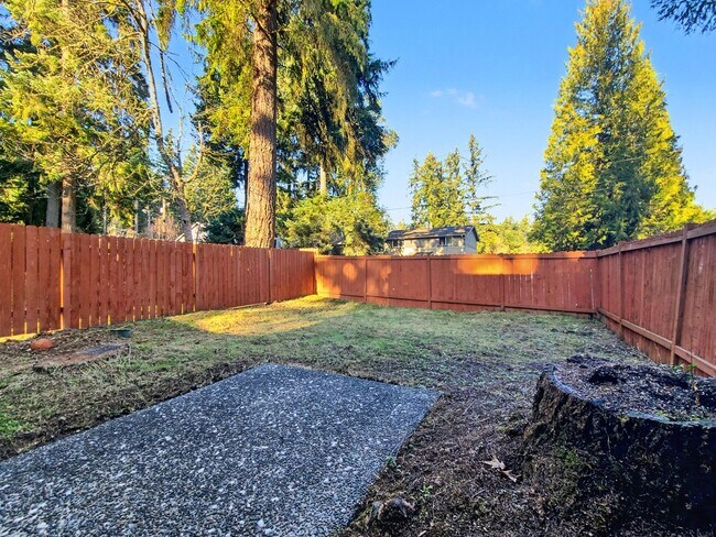 Building Photo - 14327 123rd Ave NE