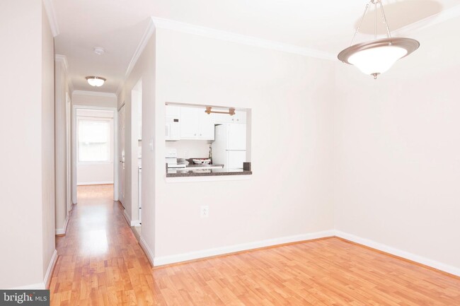 Building Photo - 8201 Whispering Oaks Way