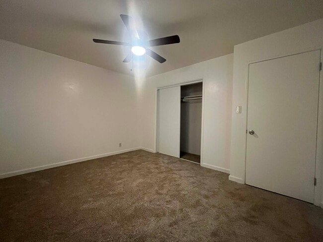 Foto del edificio - 480 Iona Ave