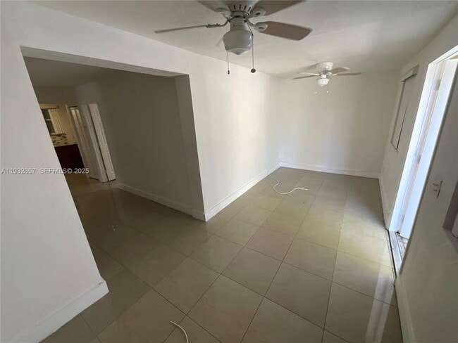 Foto del edificio - 1064 NW 103rd St