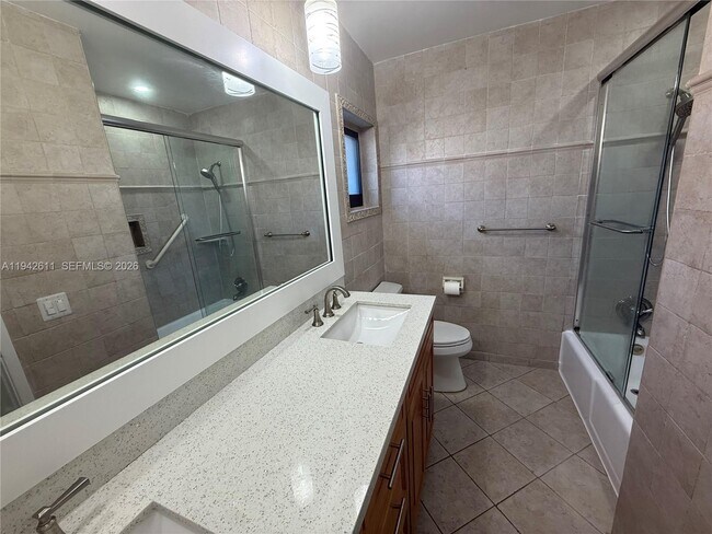 Foto del edificio - 1721 NE 48th Ct