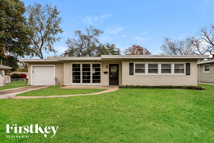 Primary Photo - 43 Marquette Dr