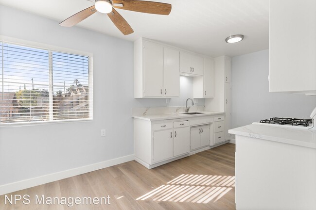 Building Photo - 2 br, 1 bath Apartment - 1050 Gaviota Aven...