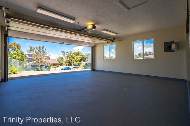 Building Photo - 3 br, 2 bath House - 565 Kaiaulu Loop