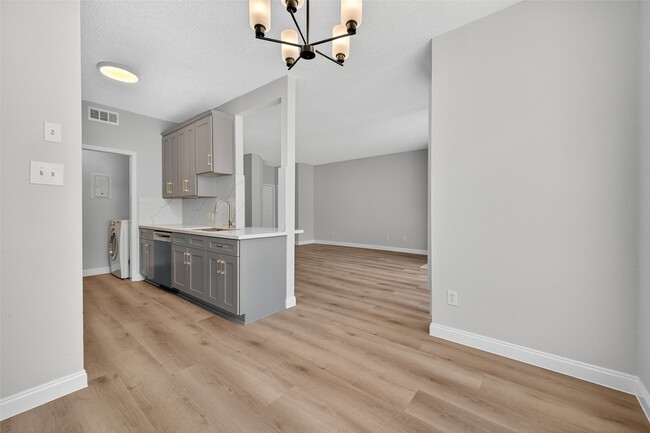 Building Photo - 8205 Sands Point Dr